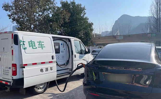 甘洛汽车搭电