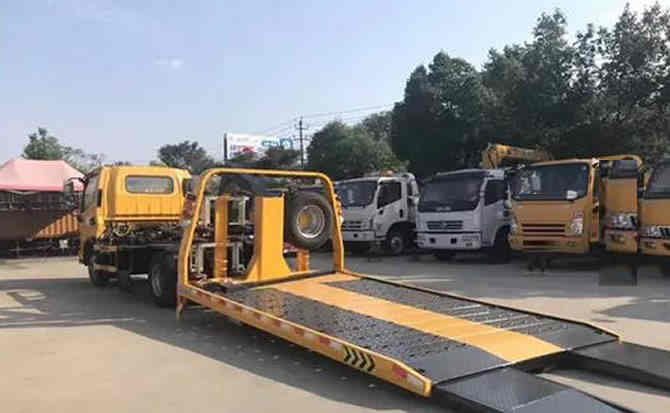 甘洛汽车中途维修案例